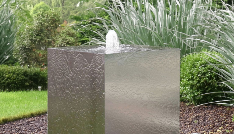 Gartenbrunnen / Wasserspiel "Le Cube" aus Edelstahl